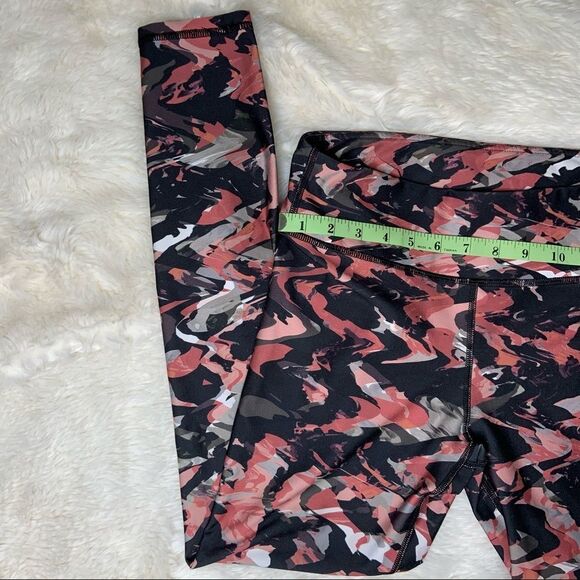 Sz Small Pink Black Fabletics Leggings - Picture 2 of 11